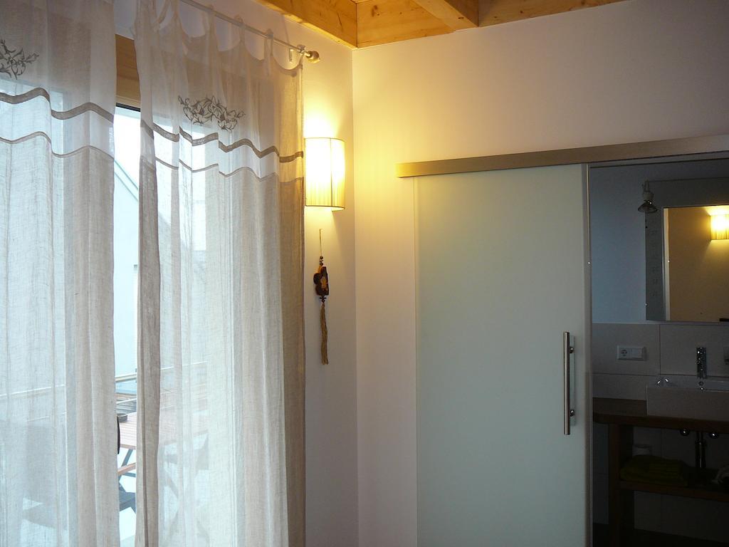 Vierbettzimmer mit Balkon